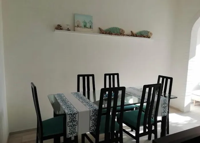 Casa vacanze Luminosa Villetta A Schiera Appena Ristrutturata Viareggio